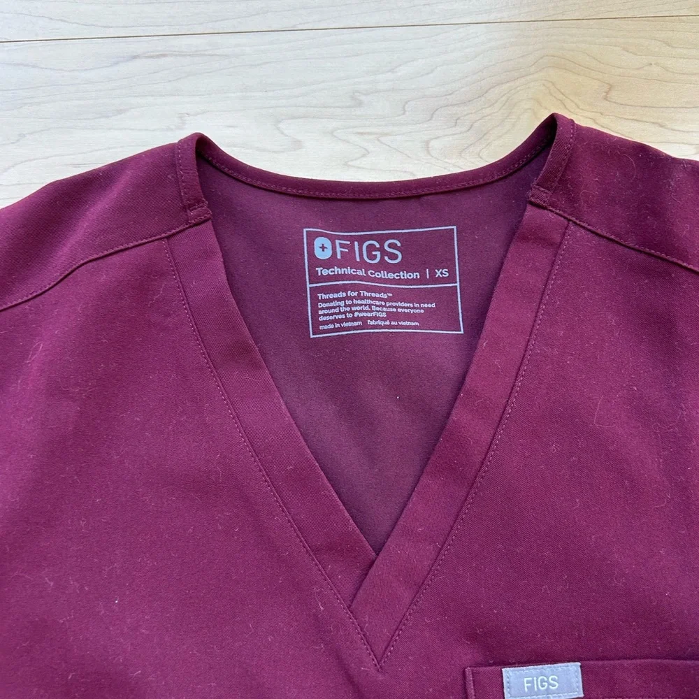 Figs Burgundy Scrub Set